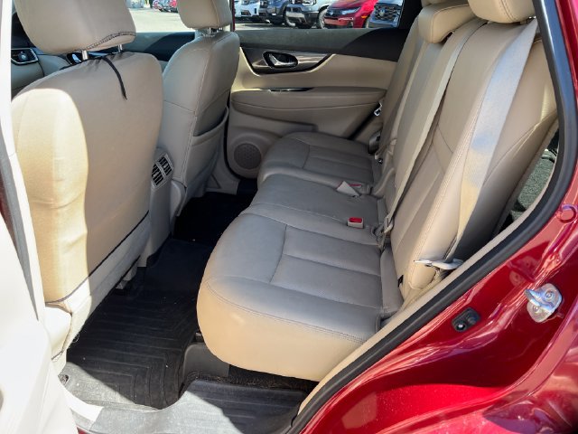 Used 2016 Nissan Rogue SL w/ SL Premium Package AWD/4WD image 3