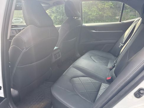Used 2018 Toyota Camry XLE w/ Audio Package FWD image 9