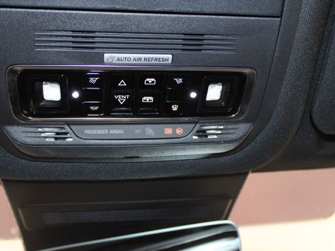 New 2025 Lincoln Nautilus Premier w/ Equipment Group 102A image 59