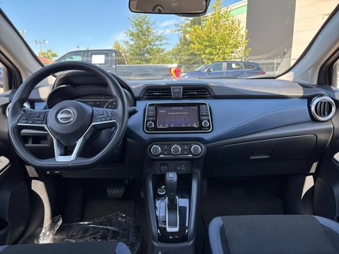 Used 2025 Nissan Versa SV FWD image 26
