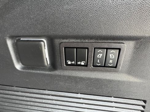 Certified 2024 Chevrolet Tahoe High Country w/ Premium Package image 14