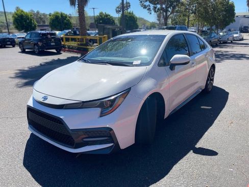 Used 2022 Toyota Corolla SE w/ Carpet Mat Package (TMS) image 4