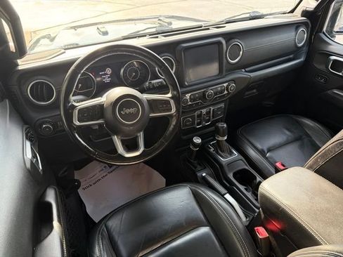 Used 2020 Jeep Wrangler Unlimited Sahara AWD/4WD image 15