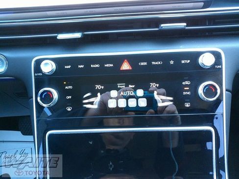 Used 2025 Genesis GV80 2.5T Standard image 18