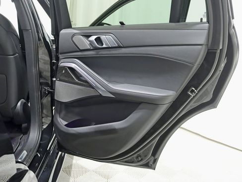 Used 2025 BMW X6 M60i AWD/4WD image 42