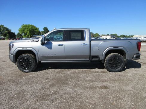 New 2026 GMC Sierra 3500 Denali Ultimate AWD/4WD image 11