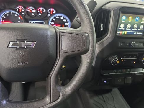 Used 2019 Chevrolet Silverado 1500 Custom Trail Boss w/ Custom Convenience Package AWD/4WD image 17