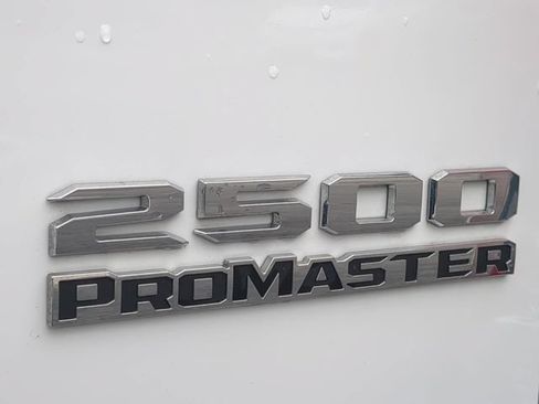 Used 2025 RAM ProMaster 2500 w/ Convenience Group FWD image 13