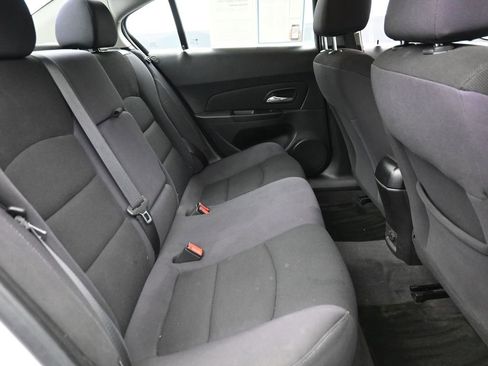 Used 2014 Chevrolet Cruze LT w/ Technology Package image 9