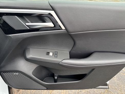 New 2026 Mitsubishi Outlander LE FWD image 35