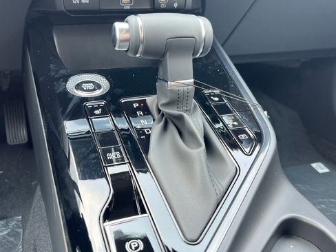 New 2025 Kia Niro EX image 28