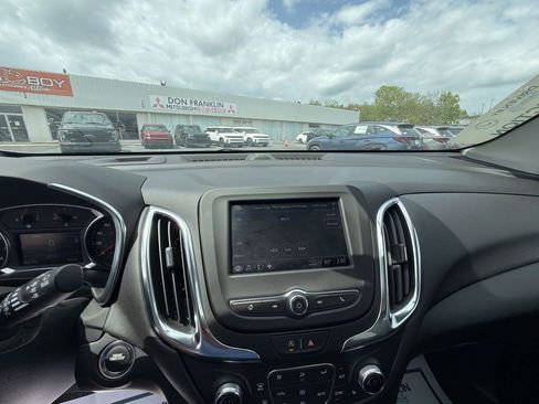 Used 2024 Chevrolet Equinox LT w/ Driver Convenience Package AWD/4WD image 16