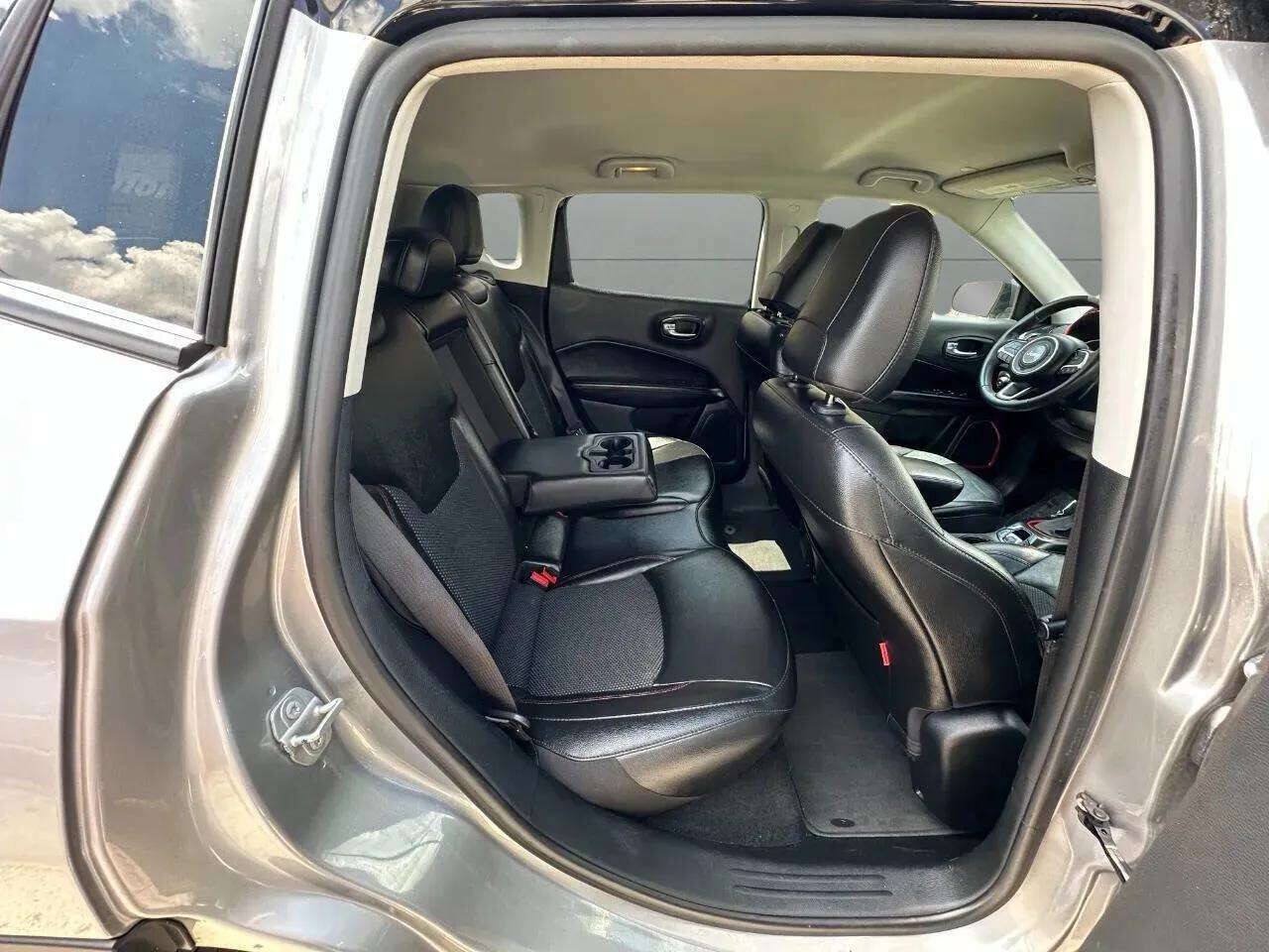 Used 2021 Jeep Compass Trailhawk AWD/4WD image 13