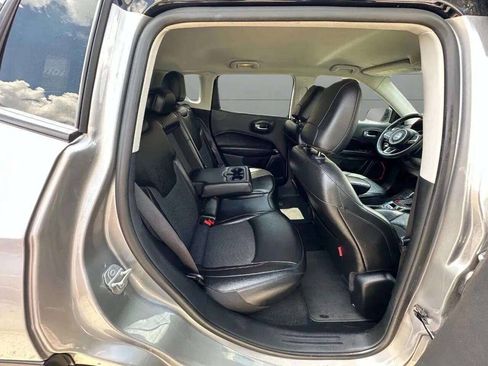Used 2021 Jeep Compass Trailhawk AWD/4WD image 13