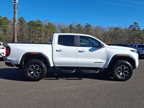 Used 2025 GMC Canyon AT4 w/ AT4X Package image 7
