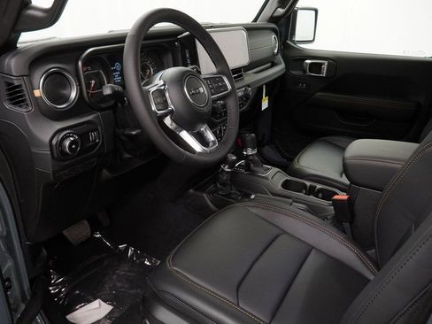 New 2026 Jeep Wrangler Unlimited Sahara AWD/4WD image 16