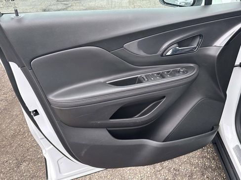 Certified 2022 Buick Encore Preferred w/ Safety Package image 17