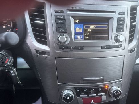 Used 2014 Subaru Outback 2.5i Premium image 16