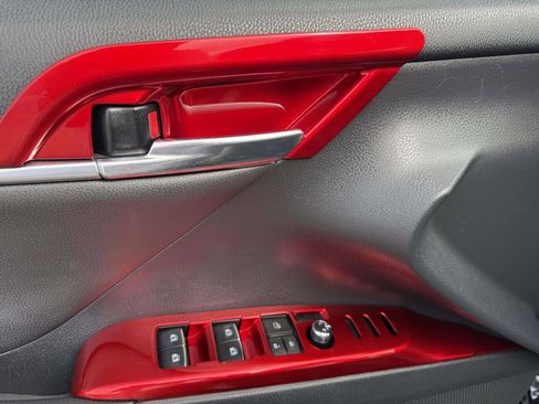 Used 2019 Toyota Camry SE image 13