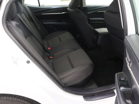 Used 2025 Toyota Camry LE image 33