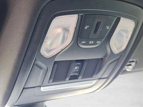 Used 2021 RAM 1500 Big Horn AWD/4WD image 16