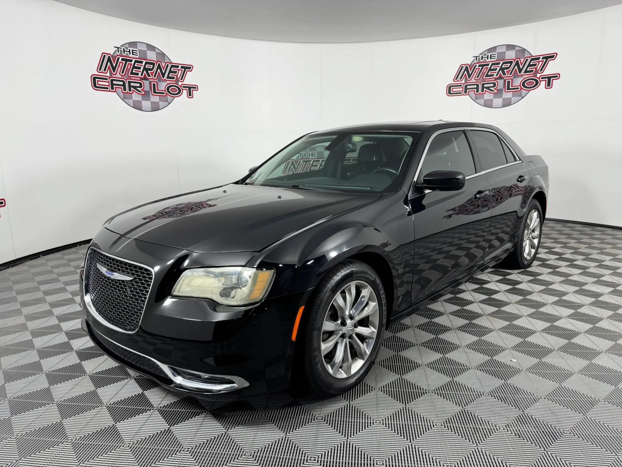 Used 2016 Chrysler 300 Limited AWD/4WD image 3