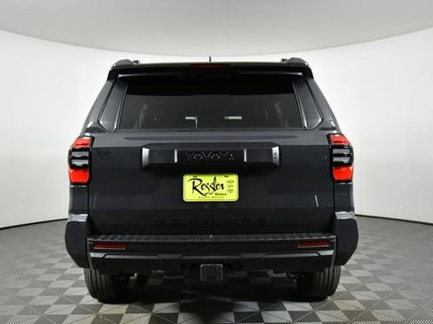 New 2026 Toyota 4Runner SR5 image 12