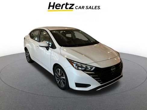 Used 2025 Nissan Versa SV FWD image 1
