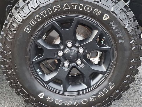 Used 2021 Jeep Wrangler Sport image 9