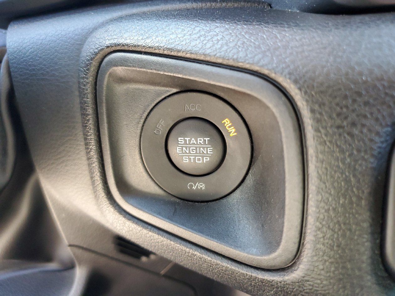 Used 2024 Jeep Wrangler Unlimited AWD/4WD image 25