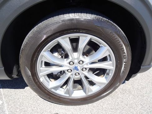 Used 2021 Ford Explorer Limited w/ Equipment Group 301A image 35