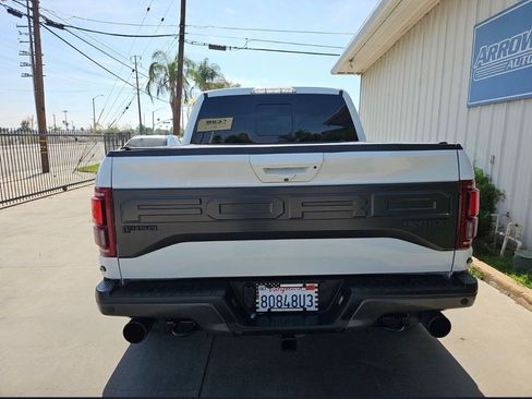 Used 2018 Ford F150 Raptor w/ Equipment Group 802A Luxury AWD/4WD image 4