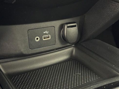 Used 2020 Nissan Rogue S image 22