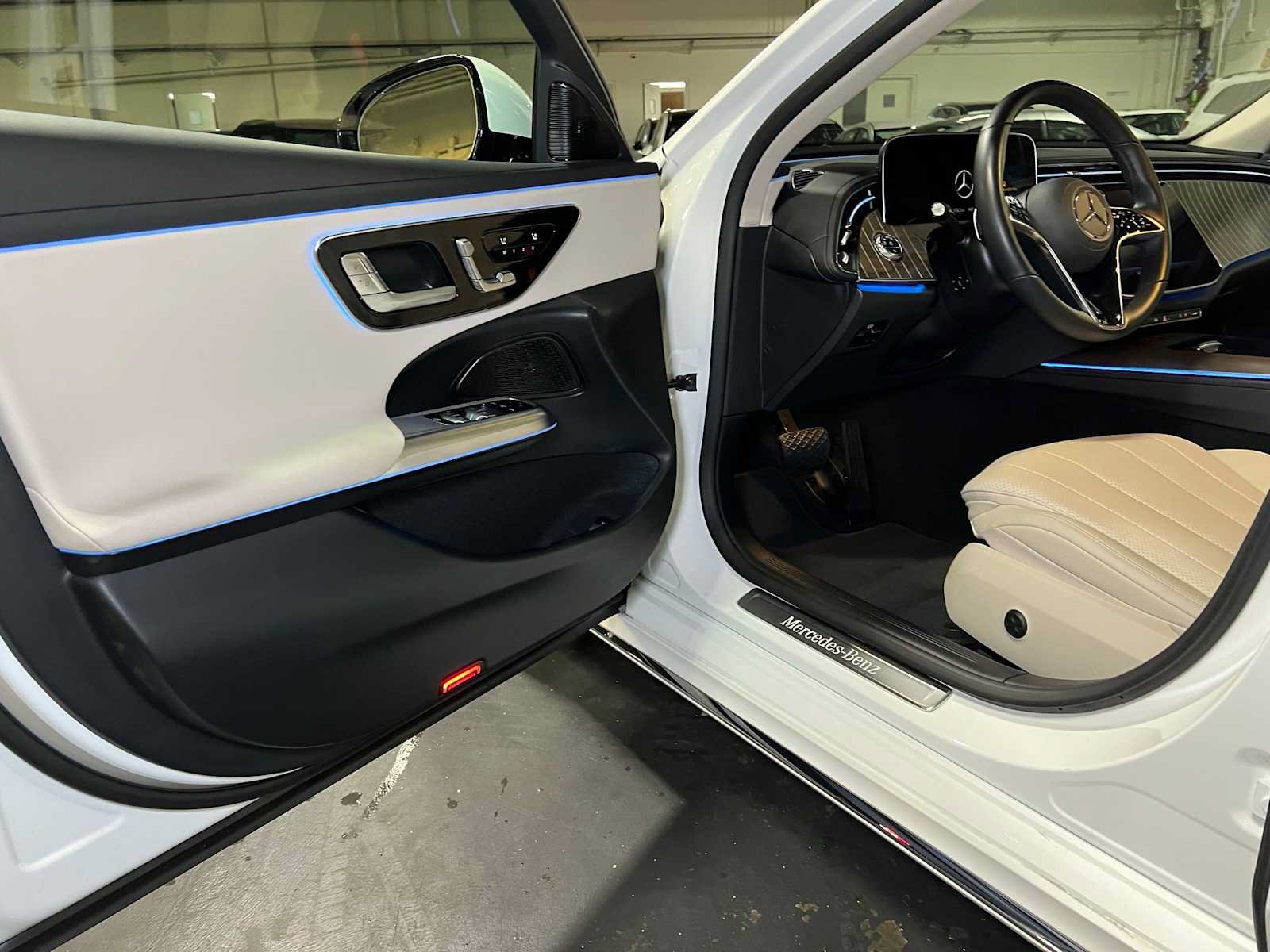 Used 2025 Mercedes-Benz E 350 Sedan image 20
