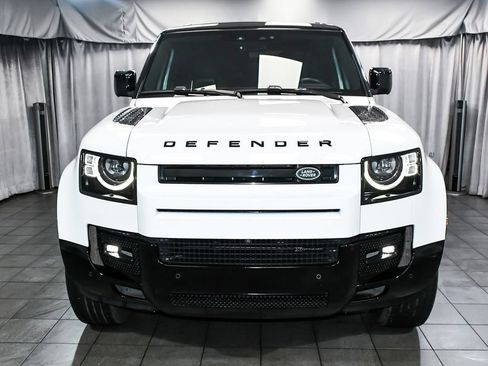 Used 2023 Land Rover Defender 90 X-Dynamic SE AWD/4WD image 2