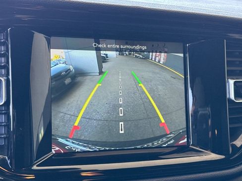 Used 2024 Dodge Durango SXT image 17