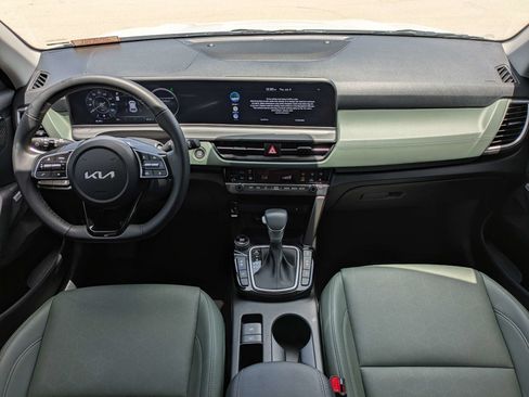 Used 2024 Kia Seltos SX w/ SX Sunroof Package AWD/4WD image 18