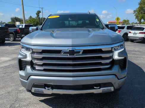 Used 2025 Chevrolet Silverado 1500 High Country RWD image 9