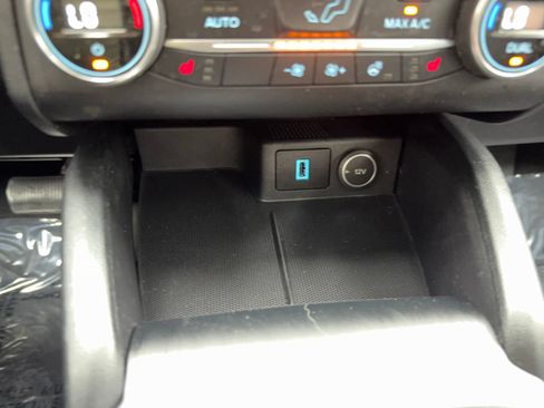 Used 2020 Ford Escape Titanium AWD/4WD image 30