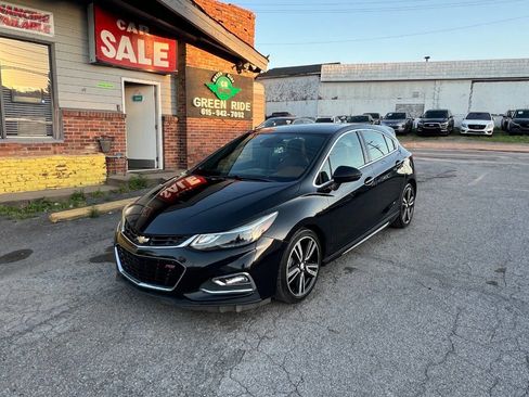 Used 2017 Chevrolet Cruze Premier FWD image 1