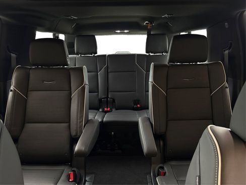 New 2026 Cadillac Escalade ESV Sport w/ LPO, ONYX Package AWD/4WD image 16