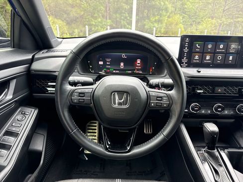 Used 2023 Honda Accord Sport image 19
