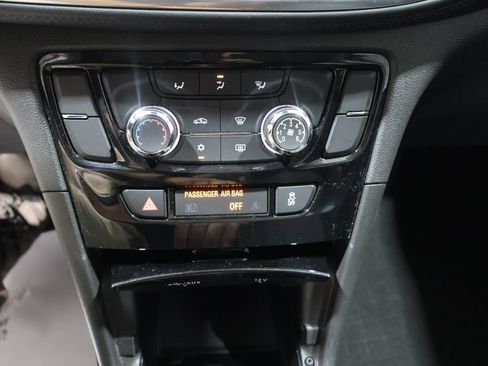 Used 2022 Buick Encore Preferred w/ Safety Package AWD/4WD image 29
