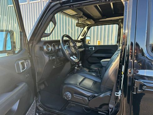 Used 2021 Jeep Wrangler Unlimited Sahara image 13