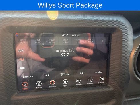 Used 2022 Jeep Gladiator Sport AWD/4WD image 25
