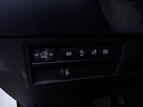 Used 2025 Toyota Tundra SR5 AWD/4WD image 3