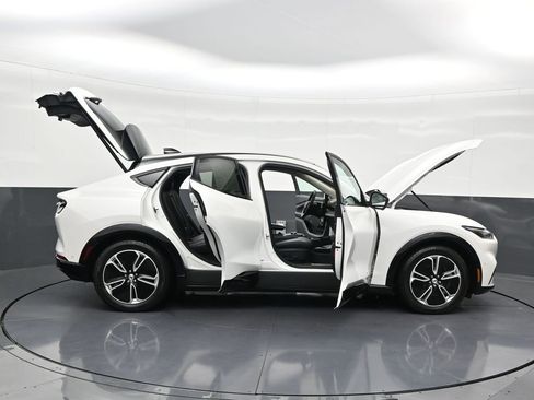 Used 2023 Ford Mustang Mach-E Premium image 38