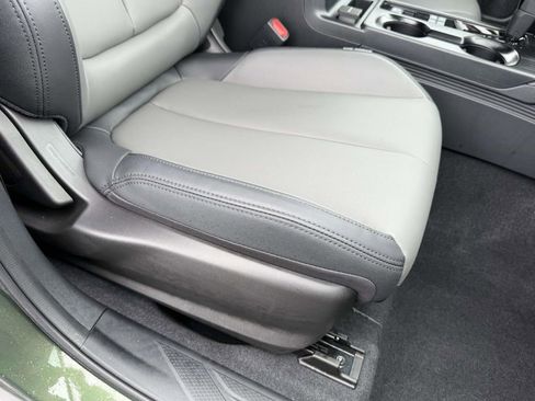 Used 2026 Subaru Outback Premium AWD/4WD image 11