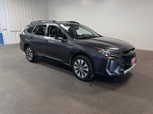 Used 2023 Subaru Outback Limited AWD/4WD image 1