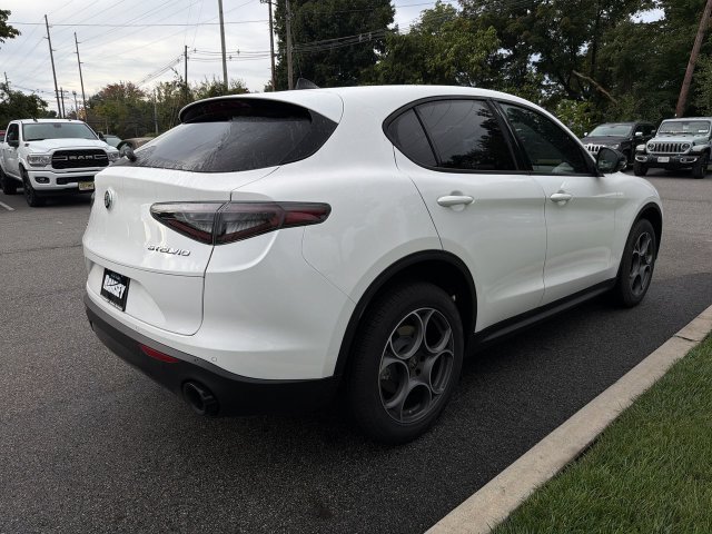 New 2026 Alfa Romeo Stelvio Sprint w/ Convenience Package AWD/4WD image 8
